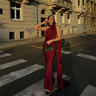 Demetra szatén nyakba kötős, hátul nyitott estélyi ruha